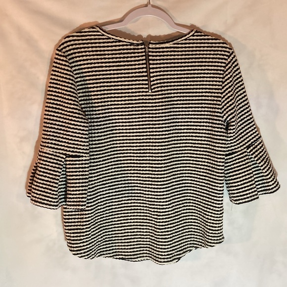 GREEN ENVELOPE black white stripe flare sleeve top M - Picture 7 of 10